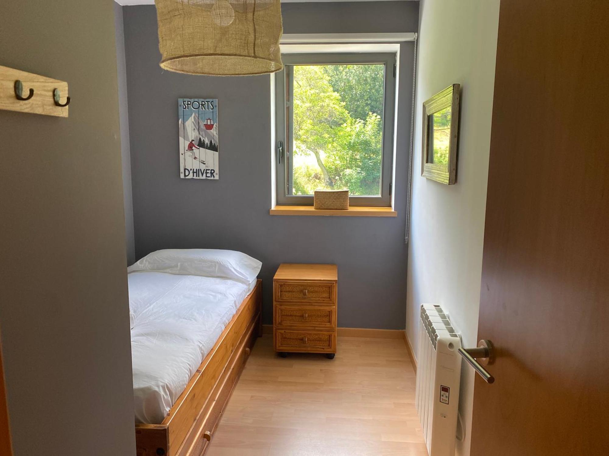 Valencia D'Aneu Apartament Hug Roger מראה חיצוני תמונה